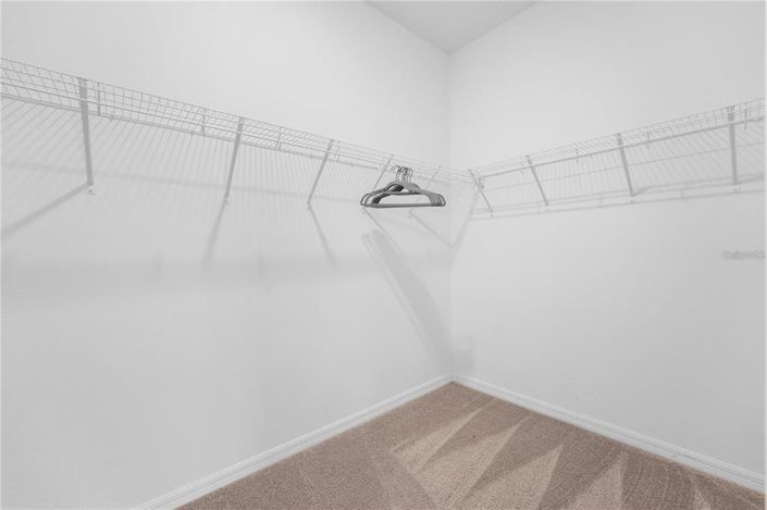 Image No.17-4 Bed House for sale