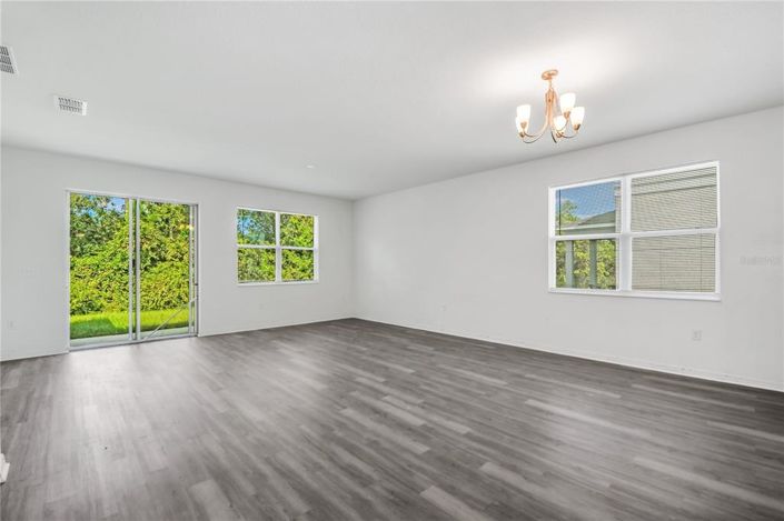 Image No.12-Propriété de 4 chambres à vendre à Davenport