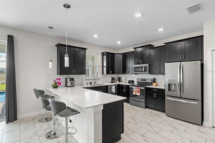 Image No.4-7 Bed Property for sale