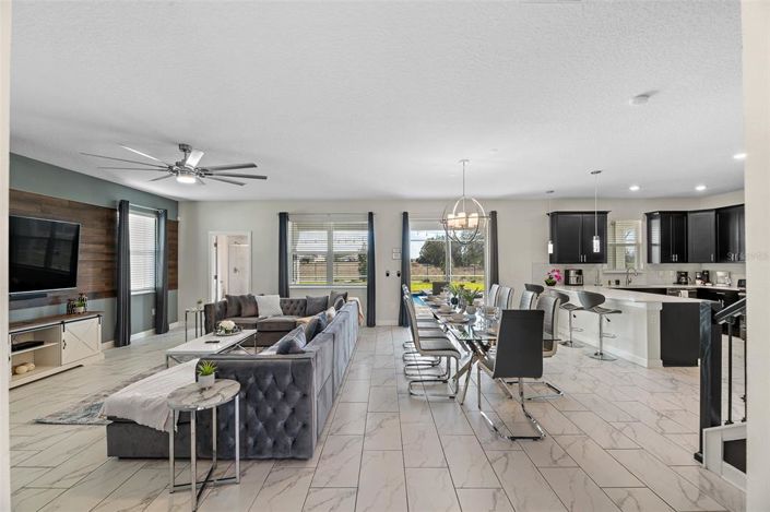 Image No.5-7 Bed Property for sale