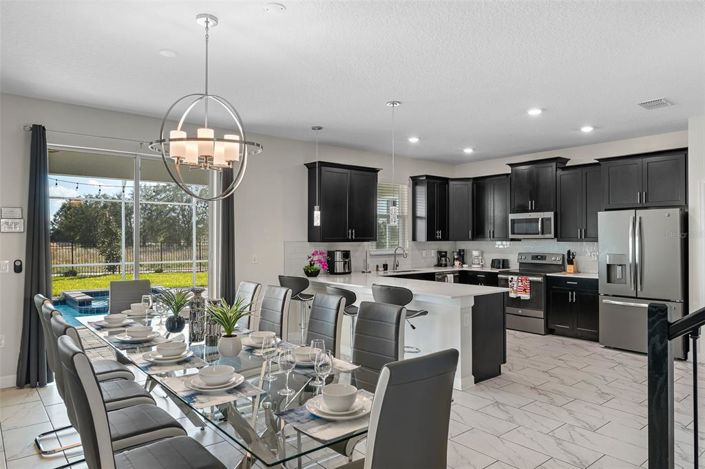 Image No.6-7 Bed Property for sale