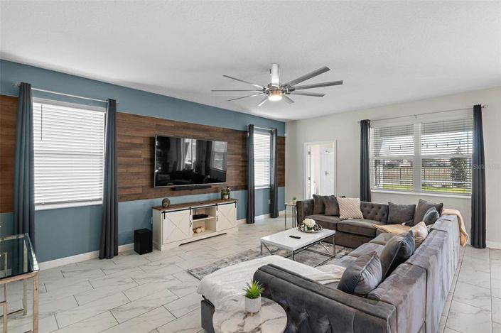 Image No.7-7 Bed House for sale