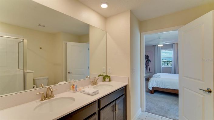 Image No.29-7 Bed House for sale