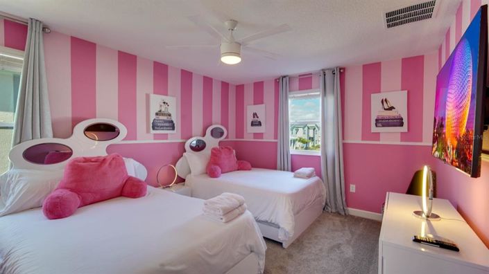 Image No.31-7 Bed Property for sale