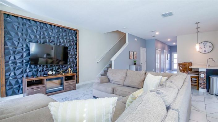 Image No.6-5 Bed Townhouse for sale