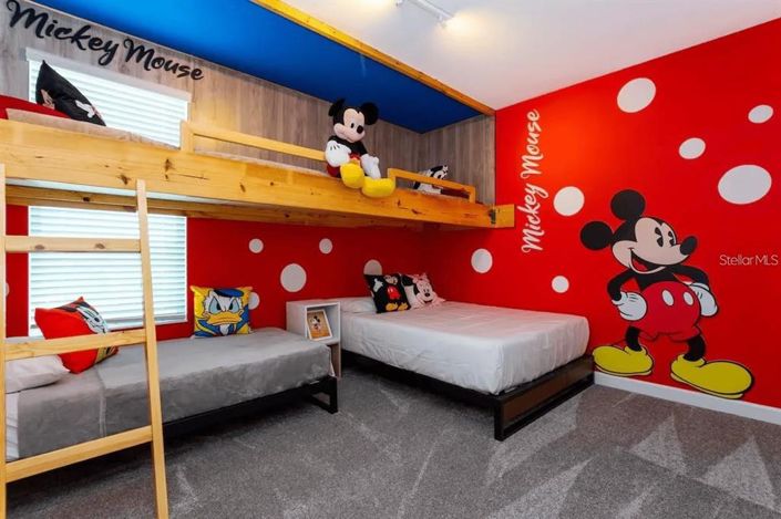 Image No.22-6 Bed Property for sale