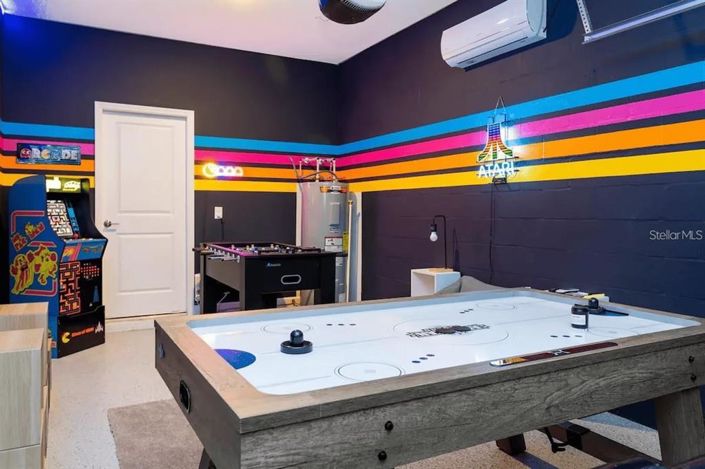 Image No.27-6 Bed Property for sale