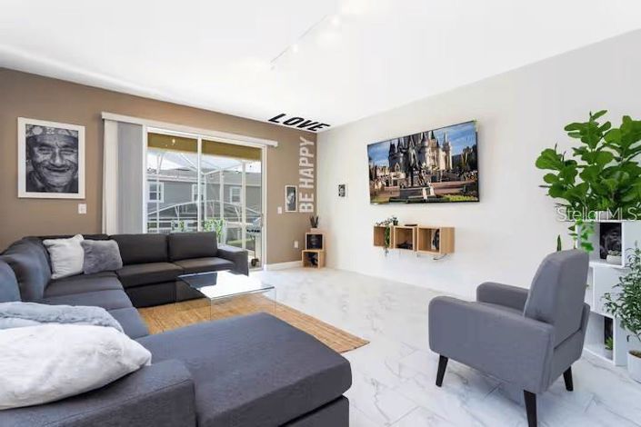 Image No.7-6 Bed Property for sale