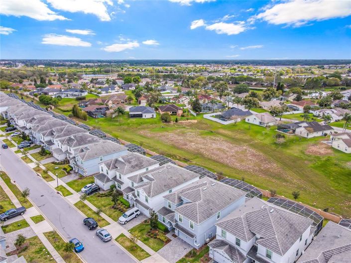 Image No.13-9 Bed House for sale