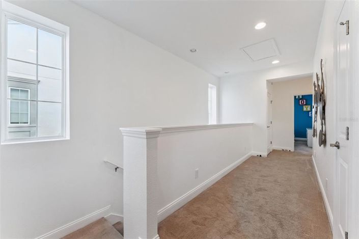 Image No.12-5 Bed Townhouse for sale