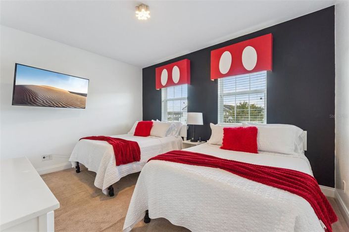 Image No.18-5 Bed Townhouse for sale