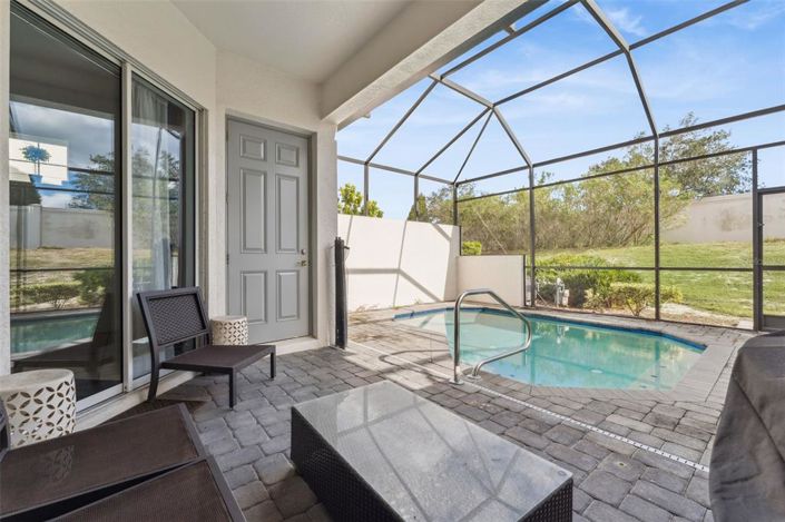 Image No.25-5 Bed Townhouse for sale