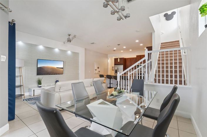 Image No.7-5 Bed Townhouse for sale