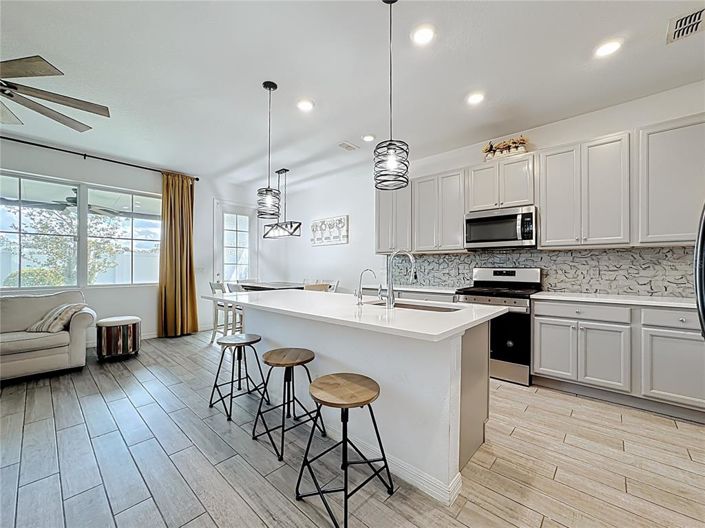 Image No.17-3 Bed Townhouse for sale