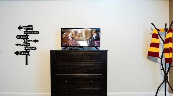 Image No.21-8 Bed Property for sale