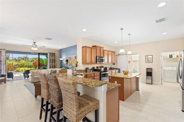 Image No.11-4 Bed House for sale