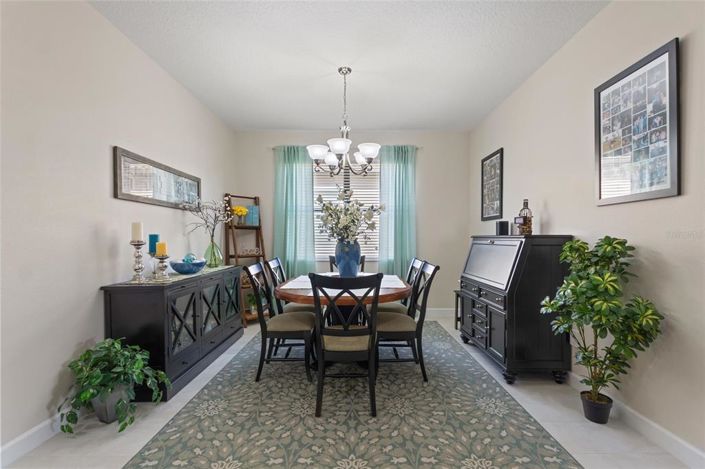 Image No.15-4 Bed House for sale