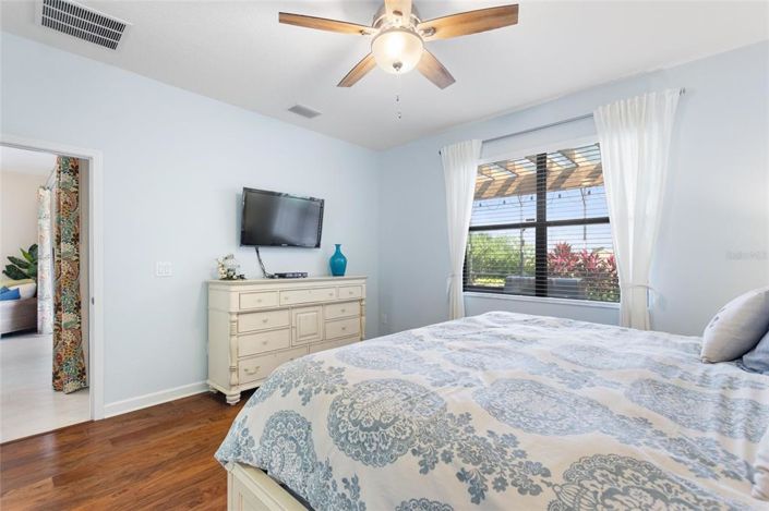 Image No.19-4 Bed House for sale