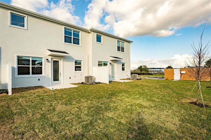 Image No.20-4 Bed Townhouse for sale