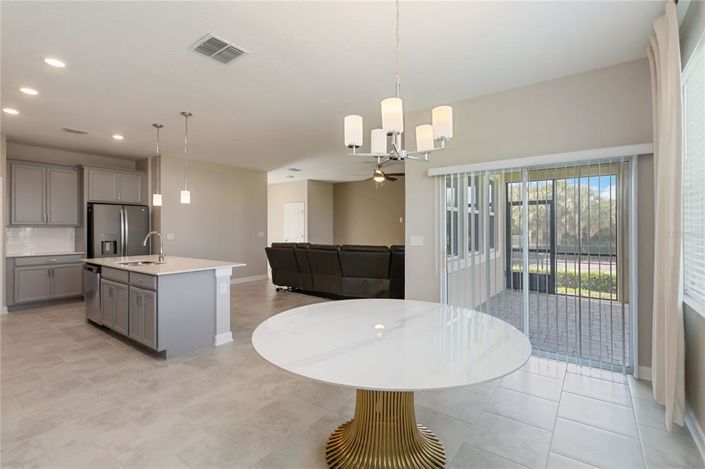 Image No.14-4 Bed House for sale