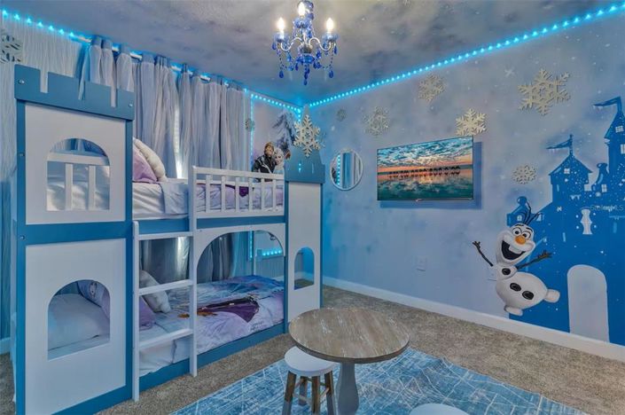 Image No.13-4 Bed Townhouse for sale