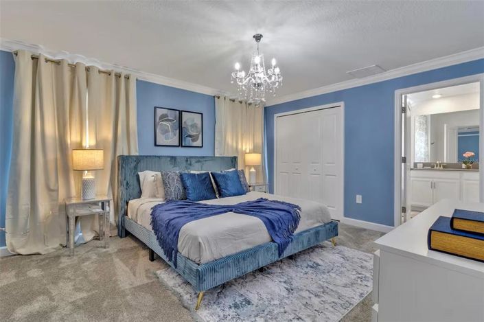 Image No.19-4 Bed Townhouse for sale