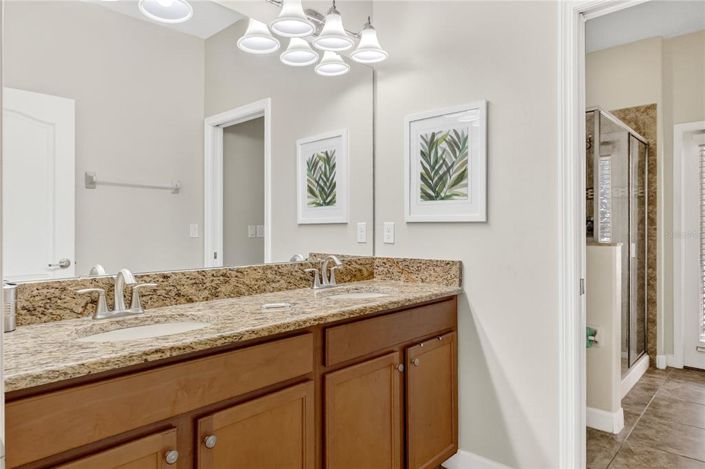 Image No.14-5 Bed Property for sale