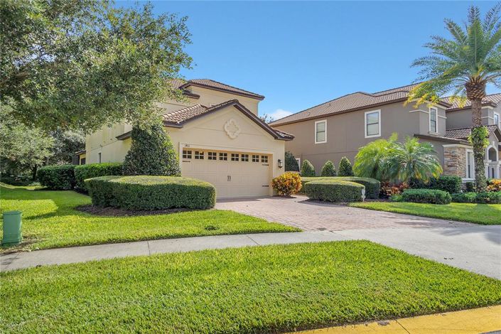 Image No.2-5 Bed Property for sale