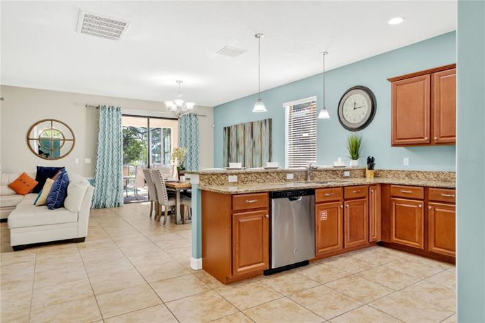 Image No.5-5 Bed Property for sale