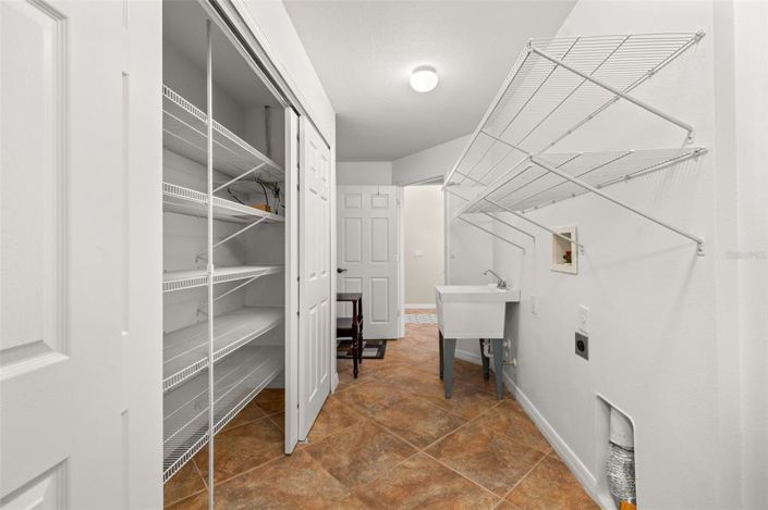 Image No.15-4 Bed Property for sale