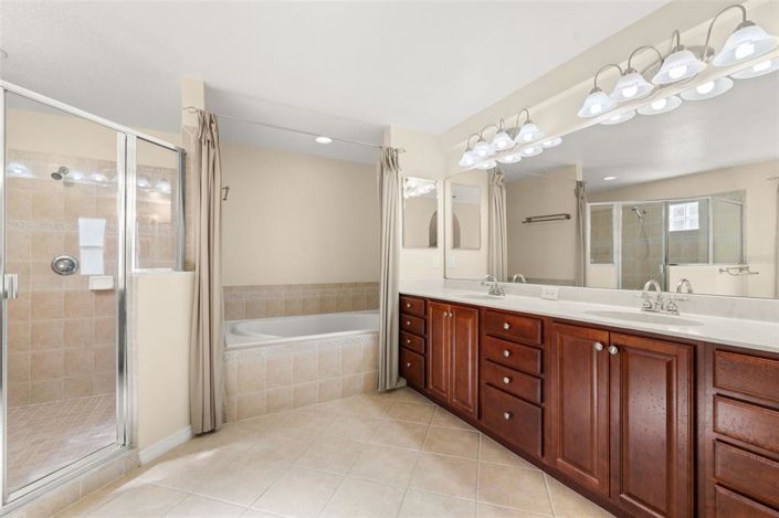 Image No.24-4 Bed Property for sale