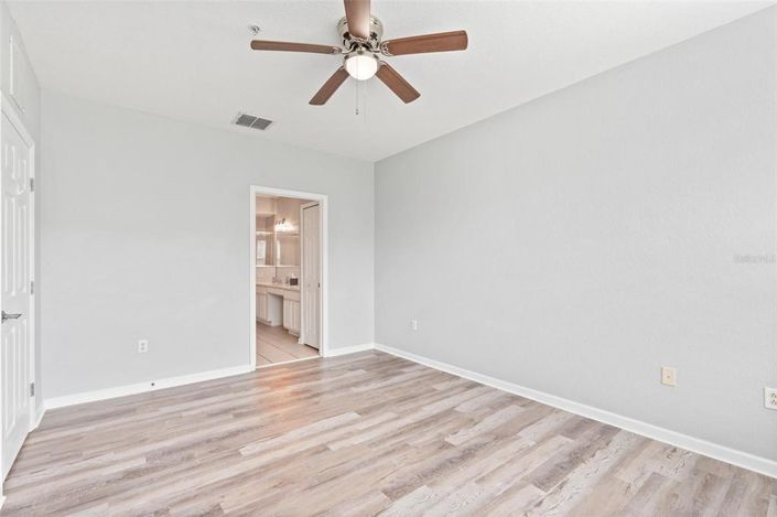 Image No.35-2 Bed Property for sale