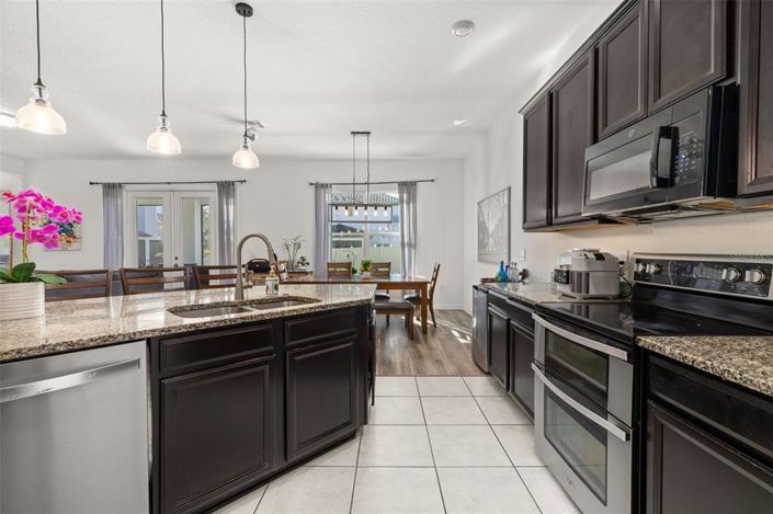 Image No.15-5 Bed House for sale