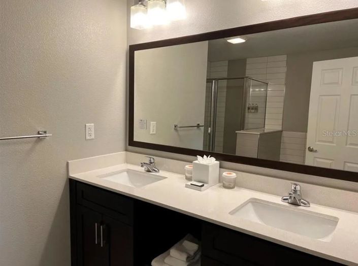 Image No.20-3 Bed Apartment for sale