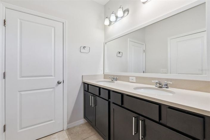 Image No.39-Maison de ville de 4 chambres à vendre à Saint John