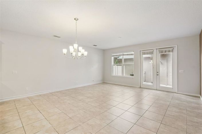 Image No.9-Maison de ville de 4 chambres à vendre à Saint John