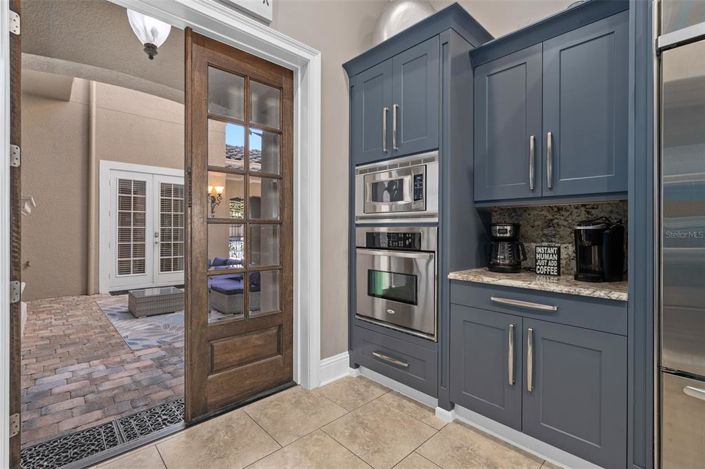 Image No.18-8 Bed House for sale