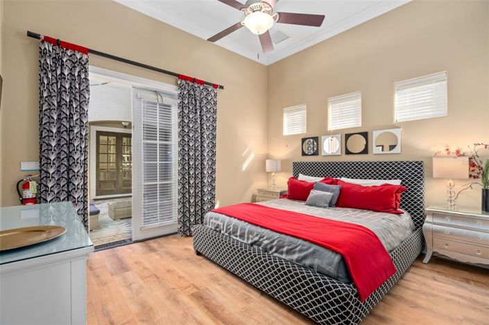 Image No.44-8 Bed House for sale