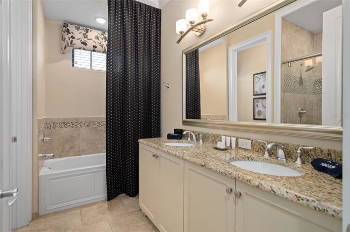 Image No.58-8 Bed House for sale