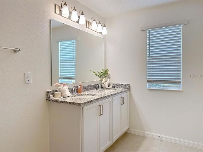 Image No.22-5 Bed House for sale