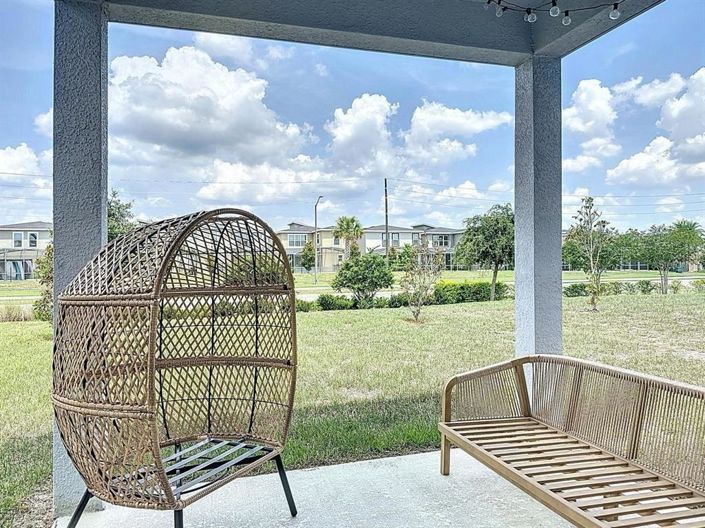 Image No.28-5 Bed Property for sale