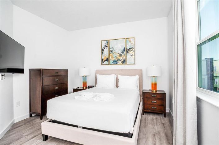 Image No.11-5 Bed Townhouse for sale