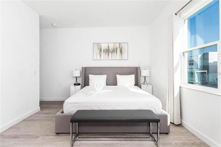 Image No.15-5 Bed Townhouse for sale