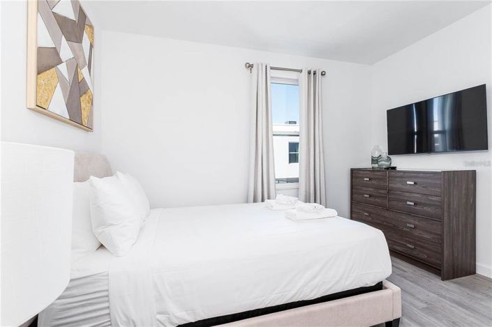 Image No.22-5 Bed Townhouse for sale