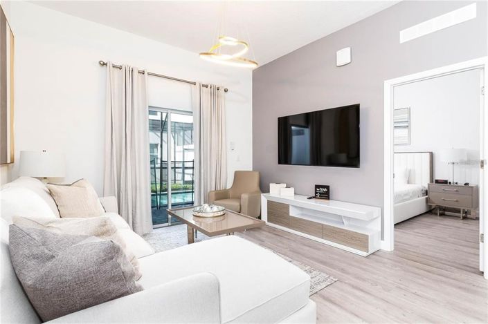 Image No.7-5 Bed Townhouse for sale