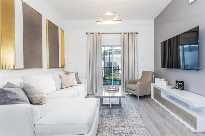 Image No.8-5 Bed Townhouse for sale