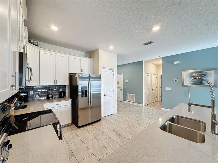 Image No.12-8 Bed House for sale