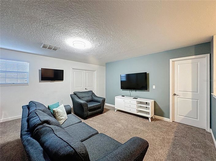 Image No.35-8 Bed Property for sale