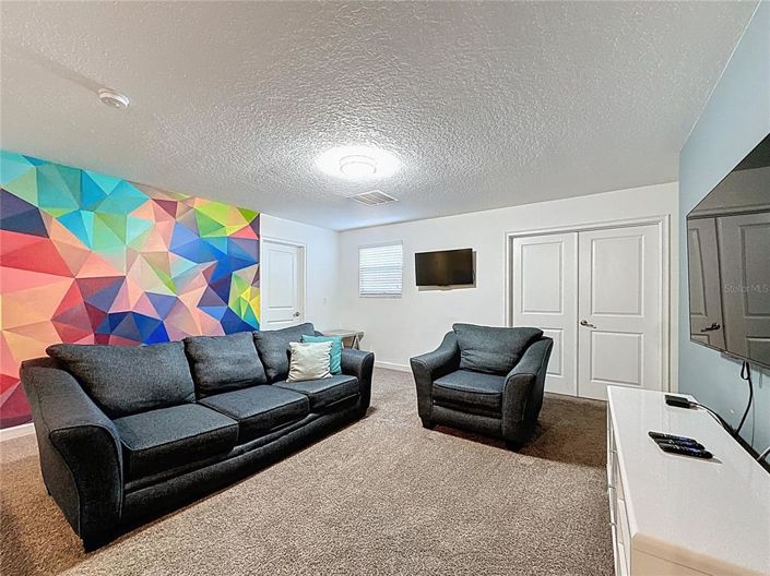 Image No.36-8 Bed House for sale