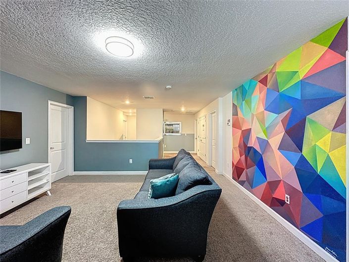 Image No.38-8 Bed Property for sale